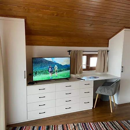 Apartamento House Ema 4 *