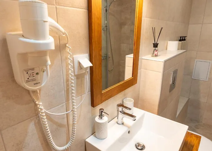 Appartement House Ema 4 *